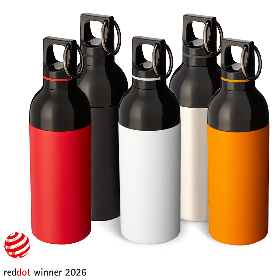 Er staan 5 DUIX Steel-flessen naast elkaar 