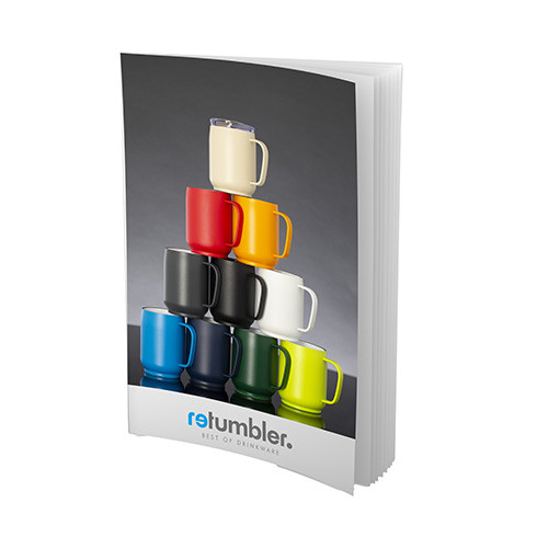 RETUMBLER catalogus met een piramide van gekleurde mokken op de omslag