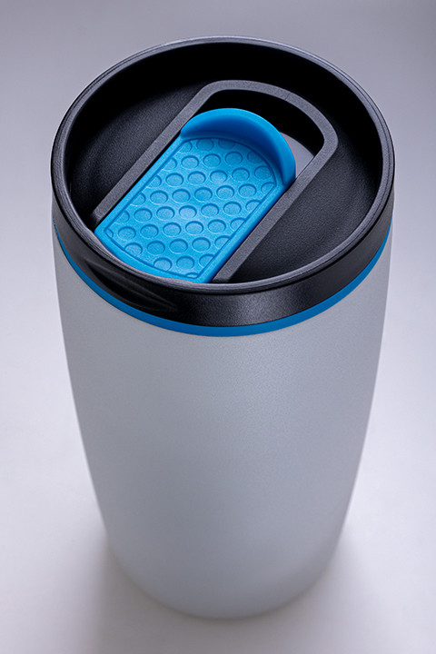 Witte myMetz thermobeker met zwart deksel, blauwe slider en blauwe ring, van boven gezien