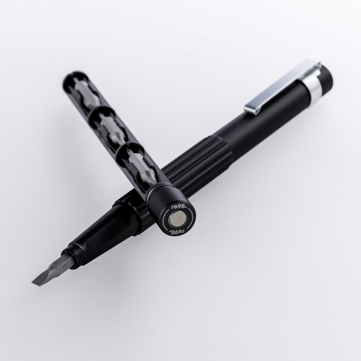 Tournevis Stylo 13-en-1 RE98-SKILLRISE noir Tournevis Stylo 13-en-1 RE98-SKILLRISE noir