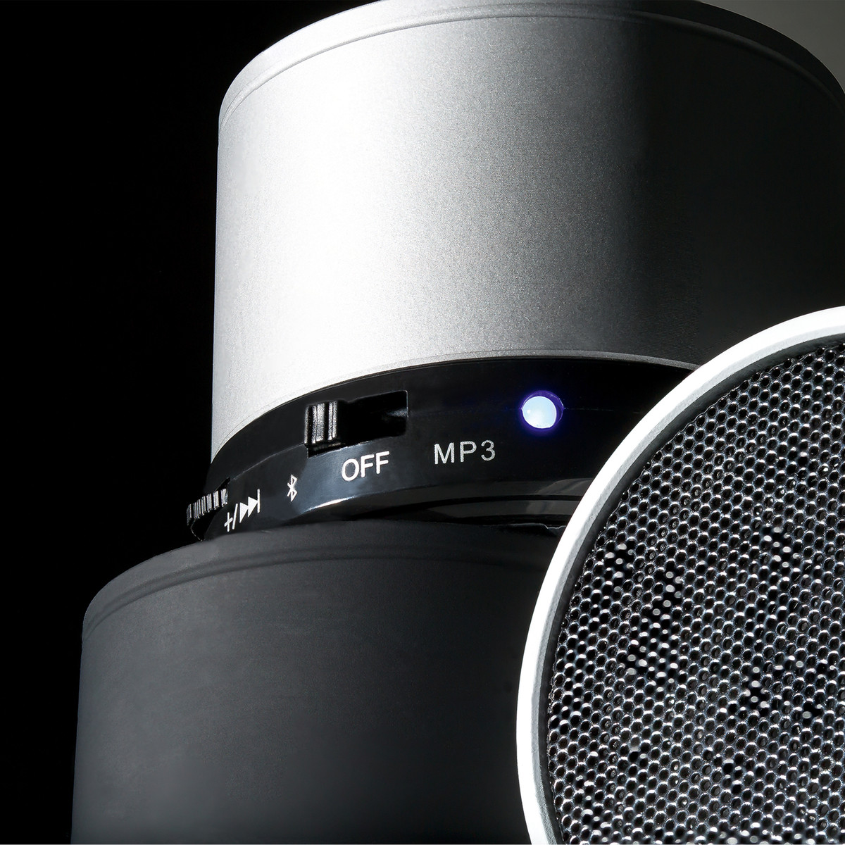 Speaker with Bluetooth® technology REEVES-FERNLEY black Speaker with Bluetooth® technology REEVES-FERNLEY black