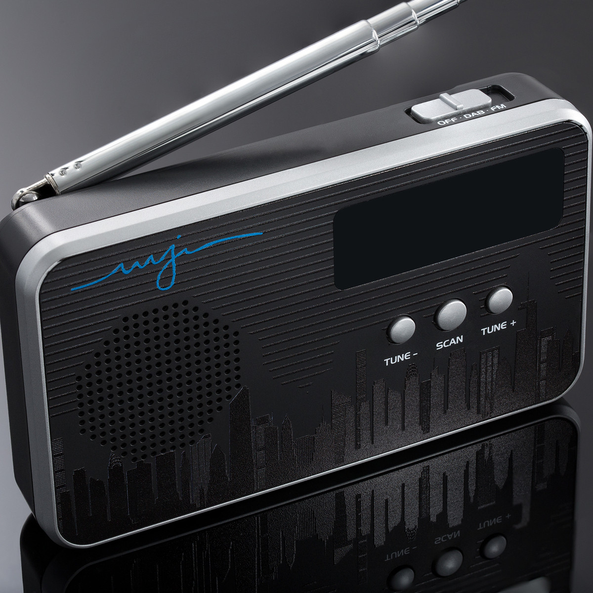 Radio numérique portable FM / DAB+ REEVES-BARCELOS noir/argenté Radio numérique portable FM / DAB+ REEVES-BARCELOS noir/argenté