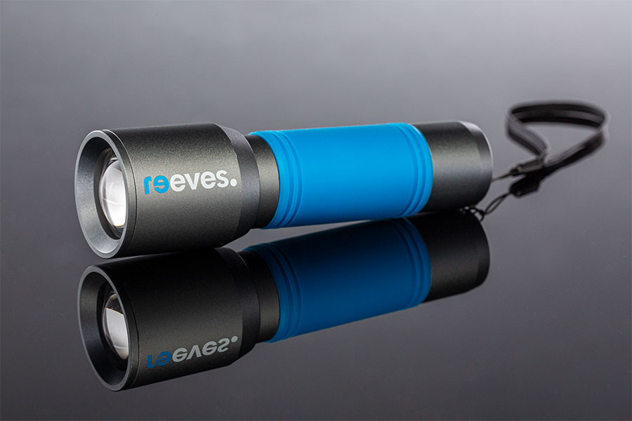 Taschenlampe myFlash 300 mit cyan Sleeve und Werbedruck