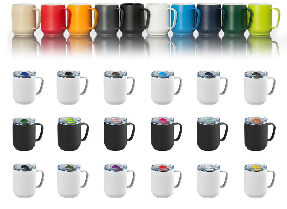 Divers gobelets isothermes colorés et configurables avec couvercle, alignés